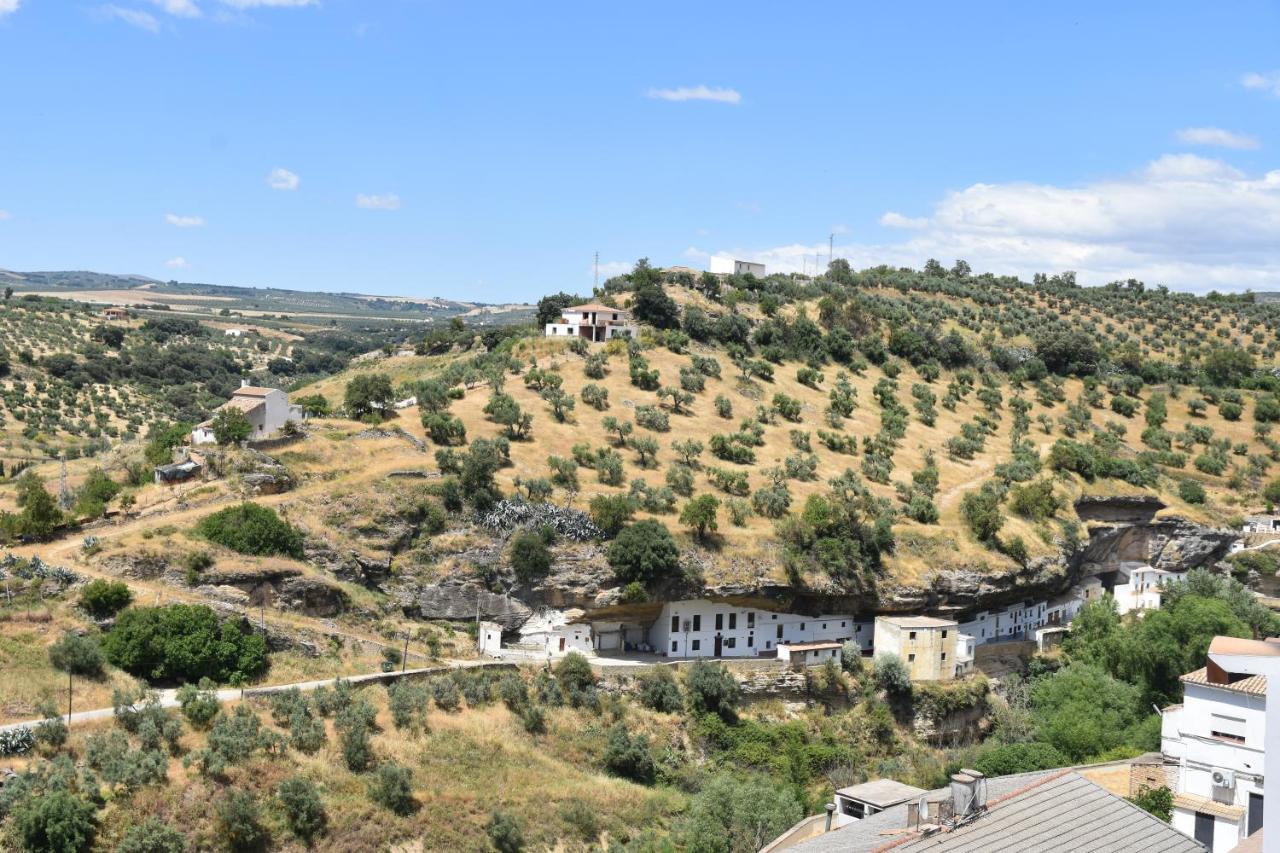 Villa El Aroma Del Dulce à Setenil De Las Bodegas Extérieur photo