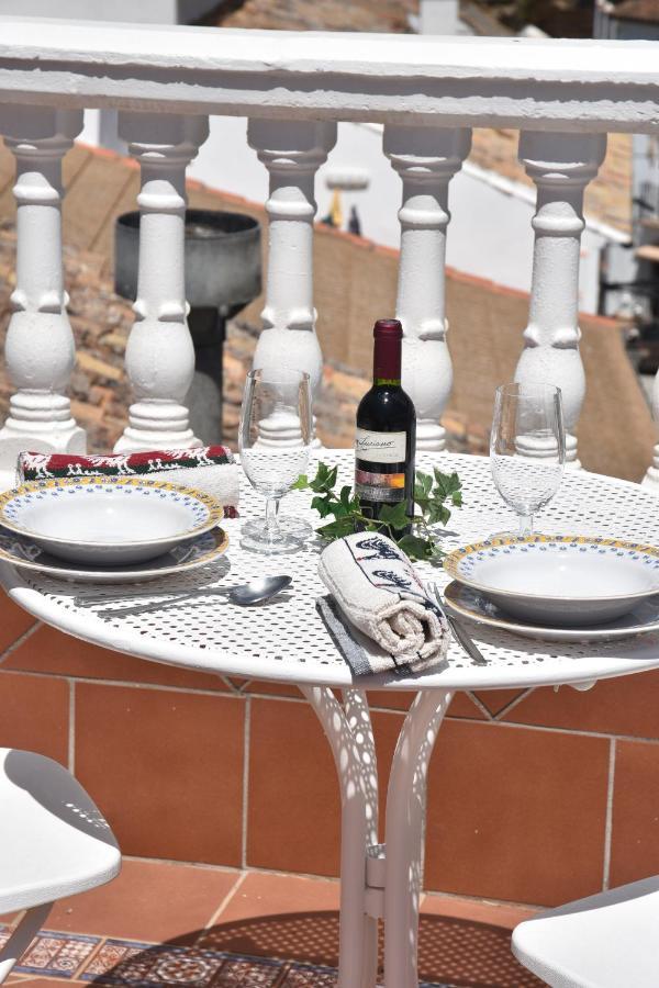 Villa El Aroma Del Dulce à Setenil De Las Bodegas Extérieur photo