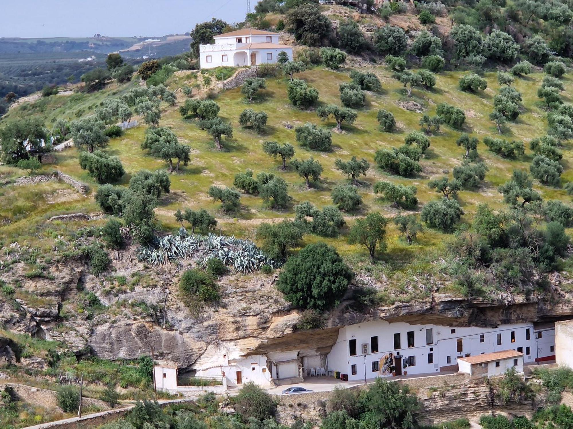 Villa El Aroma Del Dulce à Setenil De Las Bodegas Extérieur photo