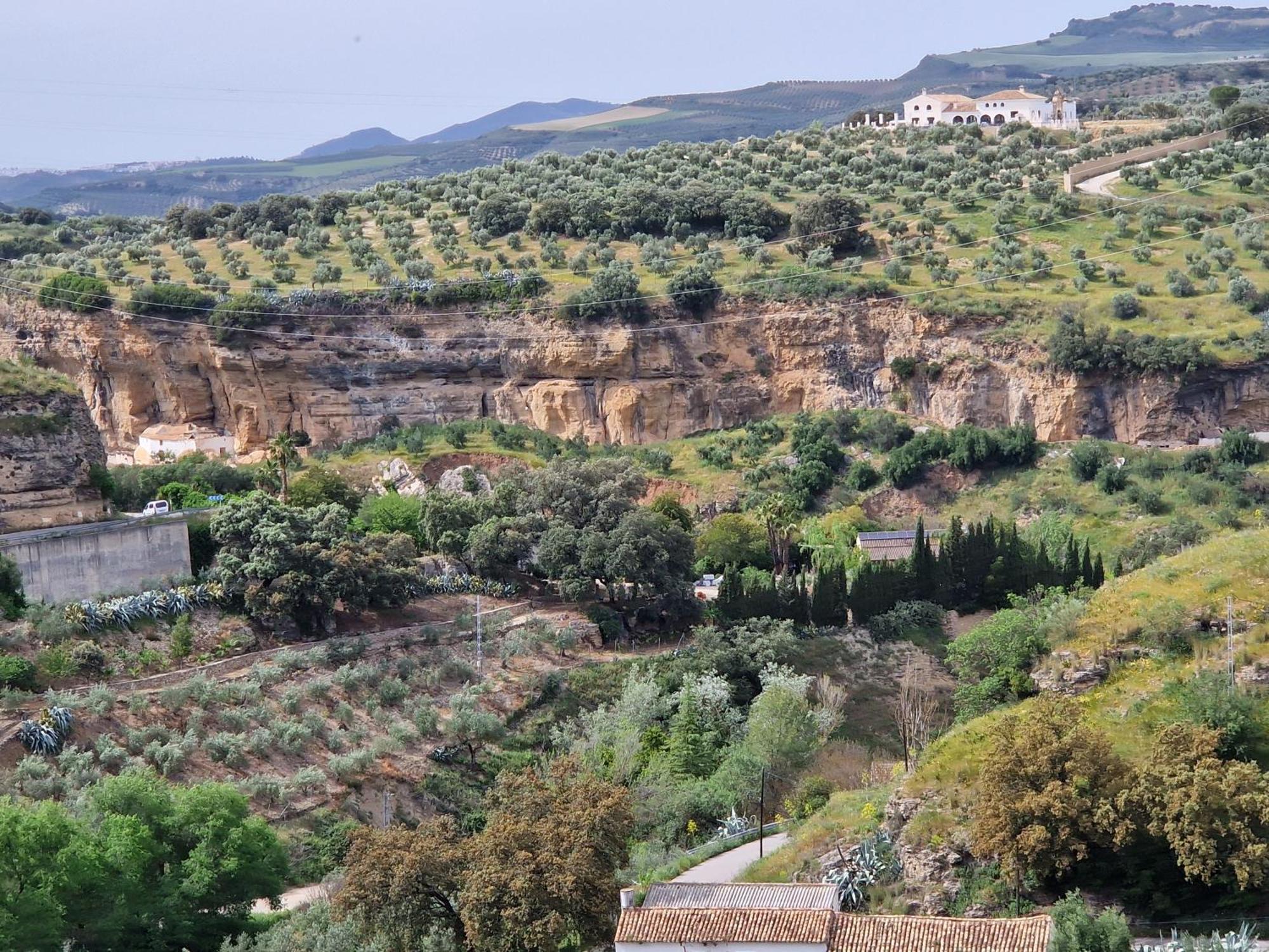 Villa El Aroma Del Dulce à Setenil De Las Bodegas Extérieur photo
